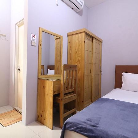 Bedur Homestay Syariah Bekasi Extérieur photo
