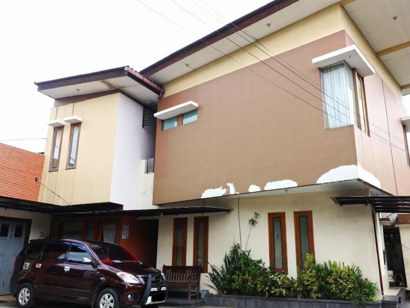 Bedur Homestay Syariah Bekasi Extérieur photo