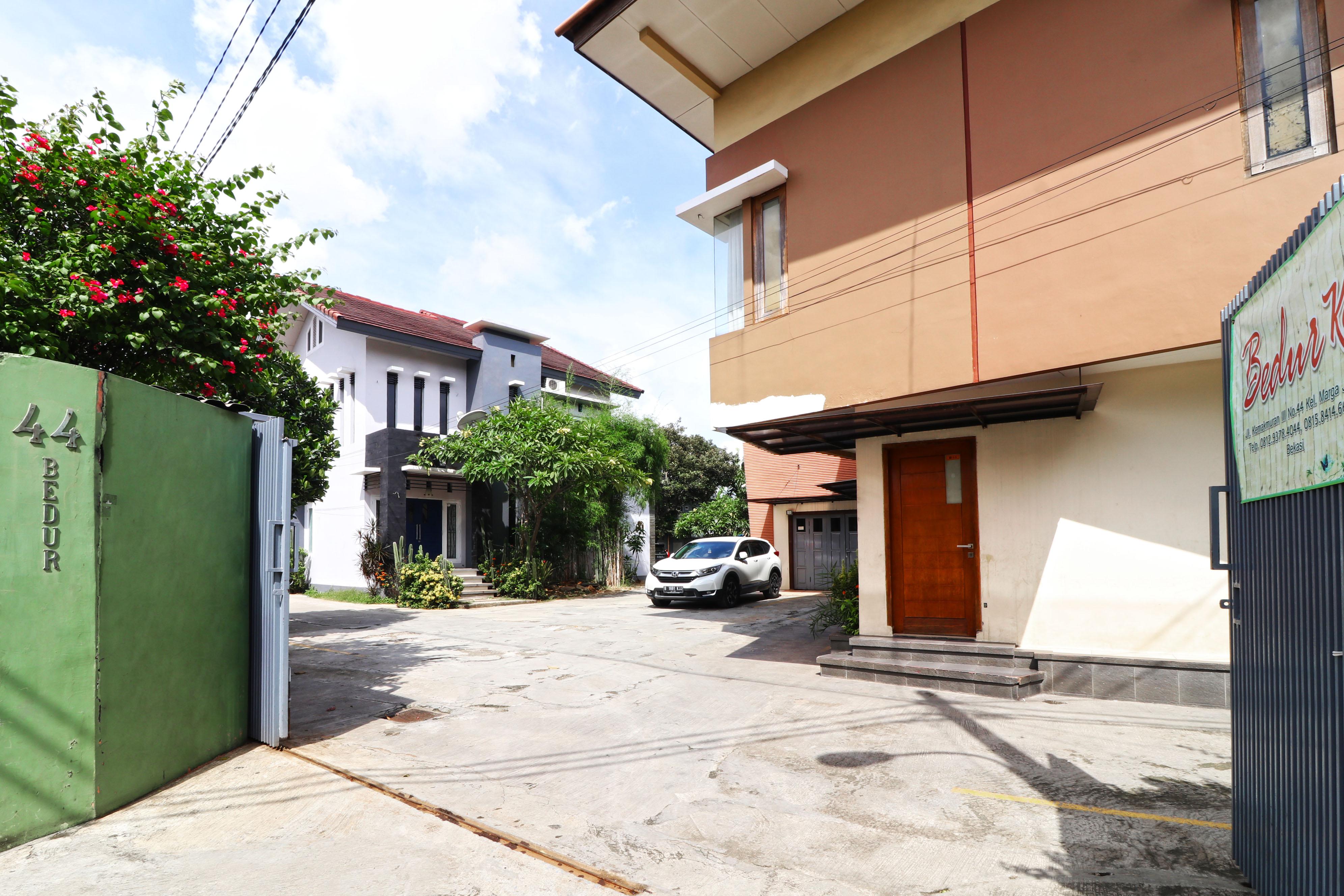 Bedur Homestay Syariah Bekasi Extérieur photo