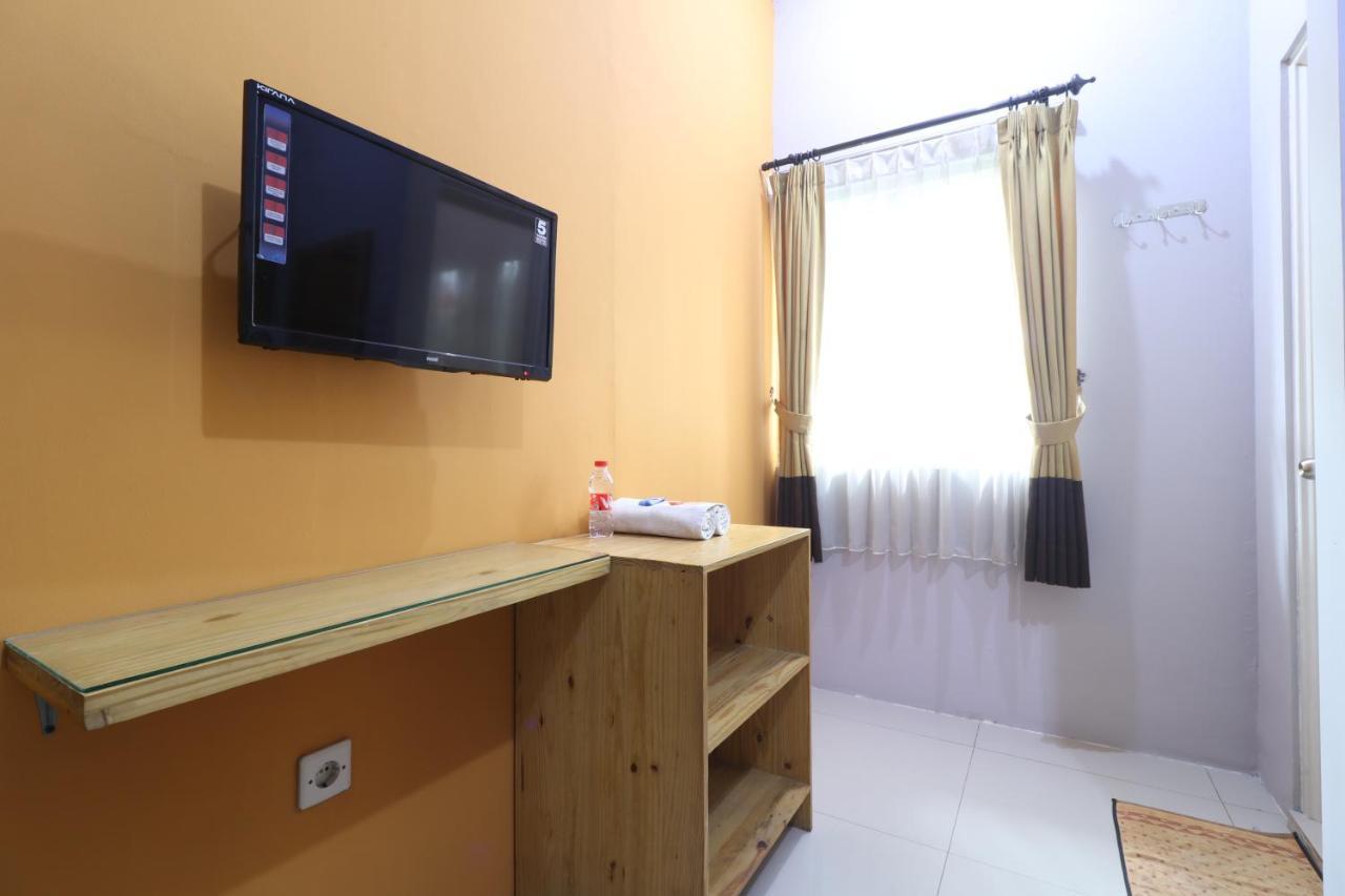 Bedur Homestay Syariah Bekasi Extérieur photo